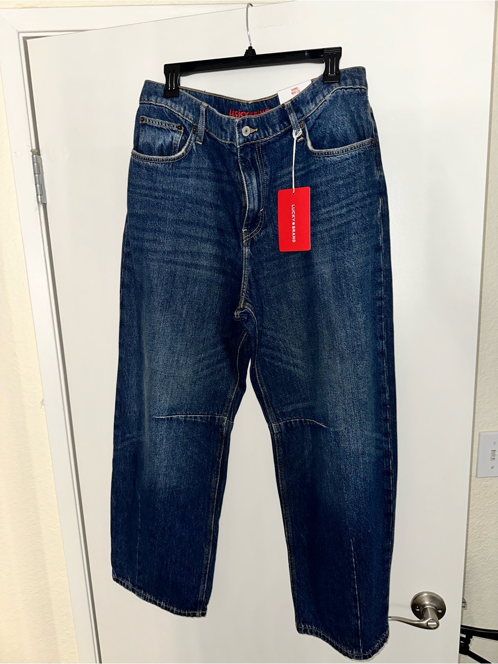 Lucky Brand  Barrel Dark Blue  Jeans NWT